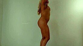 Thick White Girl Shows Off Body in Cardio Workout at Gym