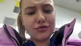 Teen webcam girl toys her ass outdoors