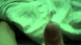 hey, watching this cute gay guy jerk off 😏