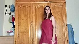 Quien Es Ella? This Sexy Latina Teen’s Ass Drives Me Wild!