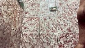 Minha rola está pronta pra ser chupada, quem topa?