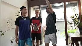 Suruba Depois do Jogo - Parte I with Hot Twink Massage