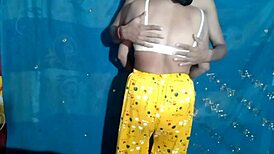 Desi boy meets village girl in hindi video