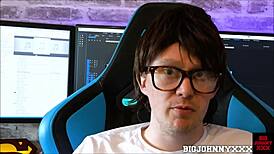 nerdy guy gets his huge shaft sucked by italian beauty valentina bianco before pounding her tight hole!