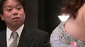 Hey, mother-in-law, ready for backstage delivery work today?