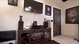 Stepmom Kiki Klout, just for the weekend, right?