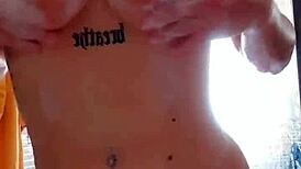 Amateur girl masturbates to unlimited orgasms in shower