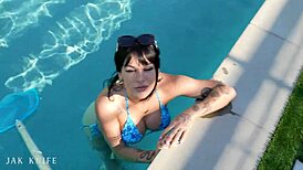 Goth French babe Effy Cutie struggles with bikini removal for help