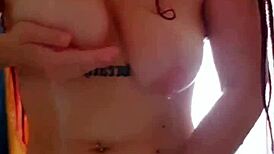 Amateur girl masturbates to unlimited orgasms in shower