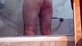 Pelado na sauna gay enjoying a steamy big ass massage