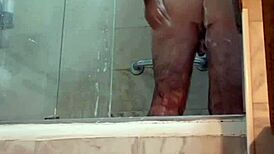 Pelado na sauna gay enjoying a steamy big ass massage