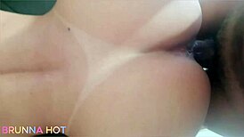 Fodendo A Buceta Da Novinha Casada E Dando Tapas Na Bunda Dela Ate Gozar Gostoso Na Cara Dessa Putinha Safada