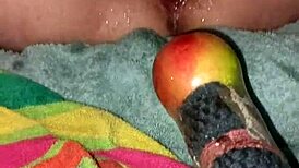 वेलवेट रेन बड़े खिलौनों से जोर से मस्तरबेट करती है