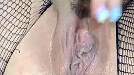 Anal toy stretches huge ass for rabbitquiky official solo