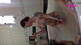 my husband went to work, so i called my friend to lick my pussy bareback 😏