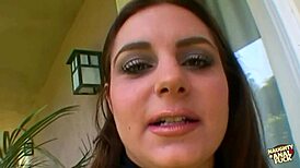 हॉर्नी ब्रूनेट मास्क वाली लेस्बियन्स से टकराई चुदाई में