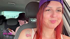 i can't believe these gostosas swallowing cock on the street with deepthroat and flashing tattoos