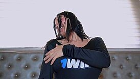 Jenifer Play Oils Feet For Sexy Masturbation!