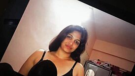 Cum tribute dedicated to my sexy Indian aunty