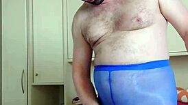 fun in blue leggings with pantyhose feet fetish and dirty talk