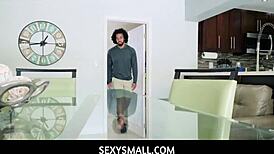 Honey breaks fleshlight, client wants her pussy 😏