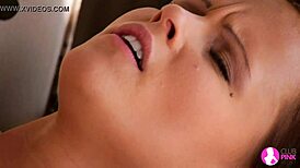 Lesbian sex in the shadows feels so wild - Viv Thomas HD