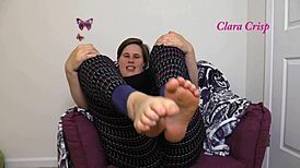 Jerk Off Instructions from Clara Crisp Featuring Her Feet