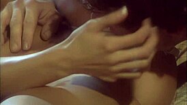 लॉरन फीनिक्स की सेंसुअल शेव्ड चूत फिंगरिंग सेशन में क्या राज?