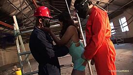 threesome sex gets this gorgeous girl cum on face! makes her so happy! 😘