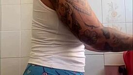 I want caresses on my big pussy while flashing outdoors