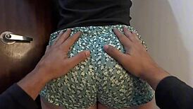 Suegra culona lets me touch she before leaving my mark