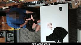 डेम, इसाबेला नाइस ऑफिस में झुकी हुई हार्डकोर चोदाई के लिए पर्वकॉप से! उसने पुलिस को चकमा दिया.