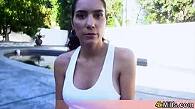 Sporty stepmom enjoys taboo fuck intensely