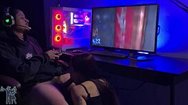 Wife competes with Spider-Man 2 in hardcore action! 😏