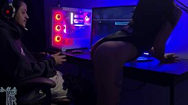 Wife competes with Spider-Man 2 in hardcore action! 😏