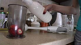 redhead with big tits gives hot closeups 😍