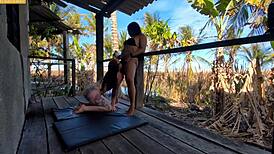 Punheteiro got lucky watching two girls bang at countryside house