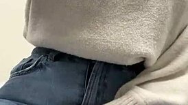 Quick orgasm in doctor's office 😏