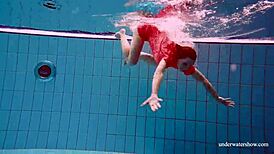 man, i love watchin’ avenna swim nude in the pool, so sexy