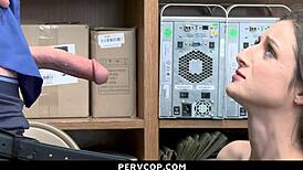 Suspected Shoplifter Claiming All Accusations Are False - Pervcop