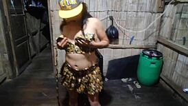 Madrastra Militar Hace Porno Casero Despues De Negar Aumento