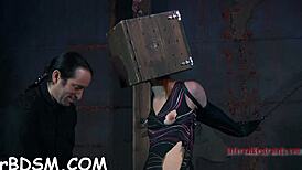 Boldly Inflicting Intense Pleasure on Naked Babe's Wet Pussy with Rough Blowjob and Hardcore Fucking Contest