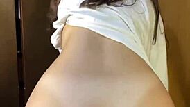 Experienced Couple Enjoys Lap Dance