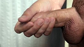 Watch me cum in the morning light, the solo amateur says during close-up masturbation.