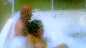 wanna see cum splash in my jacuzzi with agarabas?