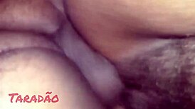 socando e gozando na buceta da minha puta peluda