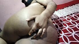 Indian hottie reveals her gorgeous body for the first time