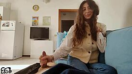 ragazzo begs for blowjob but gets only handjob in kinky amateur game