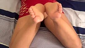 watching my stepsister play with her phone