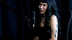 Narcissistic Mother Shares Cosplay Photos With Sister And Cousin